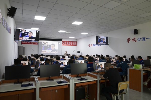 1780974879109033.jpg AB娱乐移动办公OA系统手机版APP下载中心